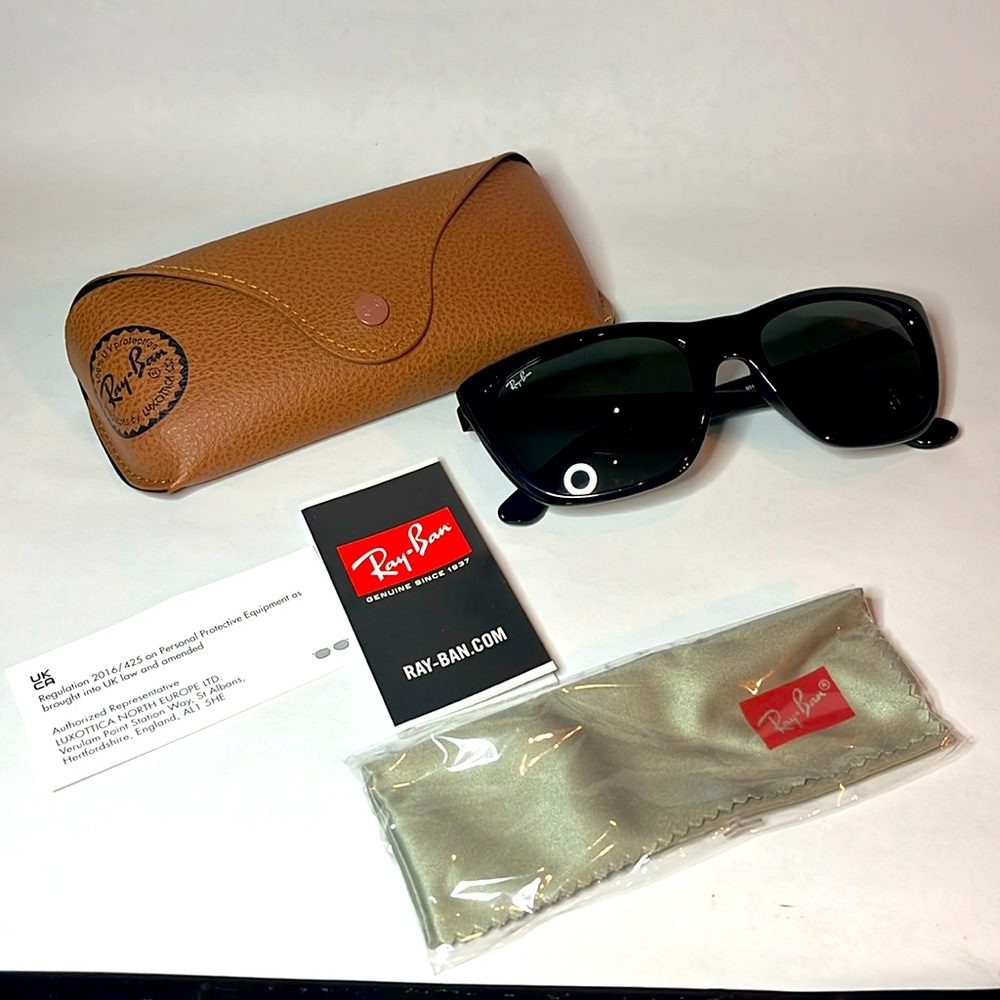 Ray-Ban RB4154 Polished Black unisex sunglasses new with brown case